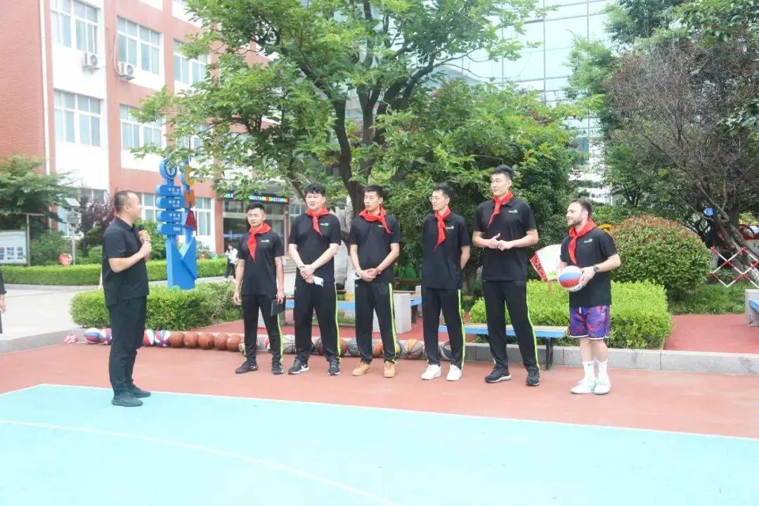 前锋如何通过专项训练提升投篮命中率_0